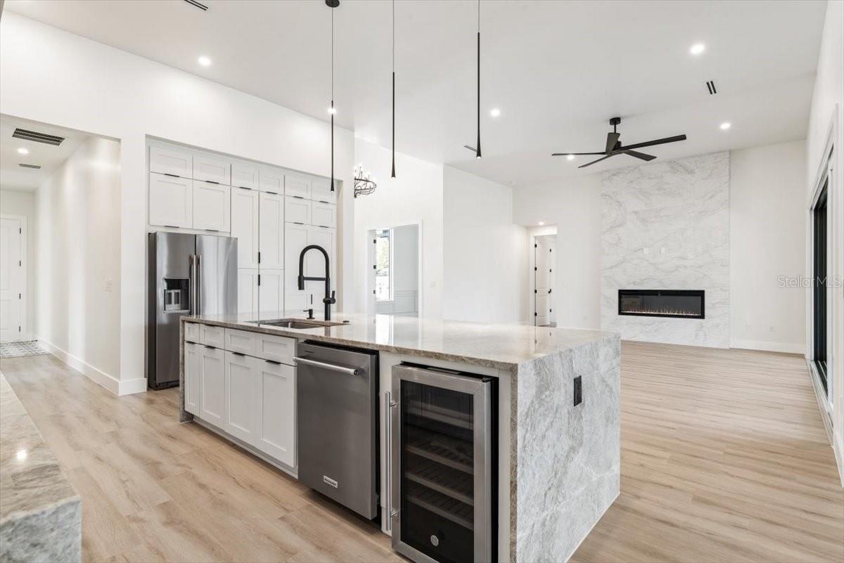 Image 25 of 66 For 13 Old Oak Drive N