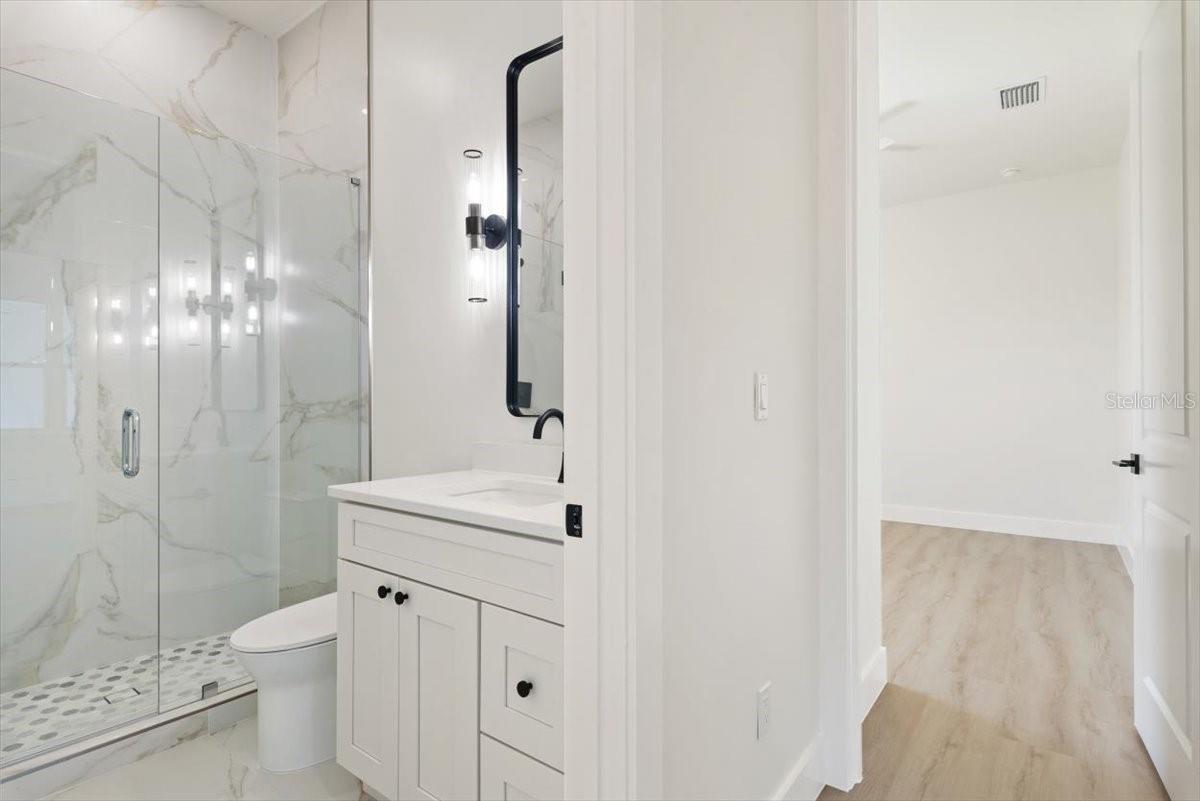 Image 45 of 66 For 13 Old Oak Drive N