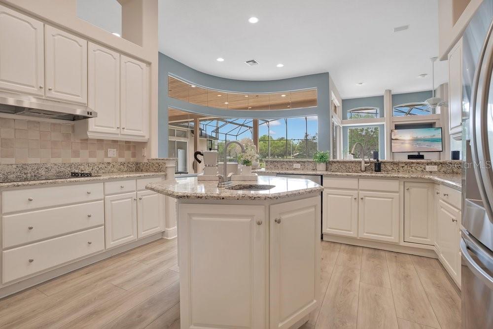 Image 13 of 59 For 1826 Windermeredown Place