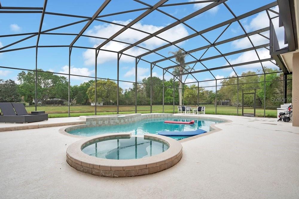 Image 33 of 59 For 1826 Windermeredown Place