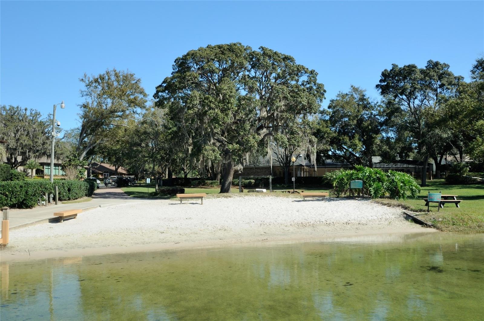 Image 52 of 59 For 1826 Windermeredown Place