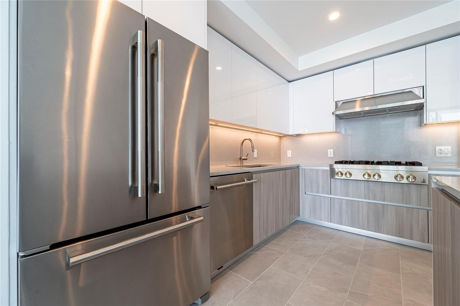 Image 10 of 64 For 400 Central Avenue 1106