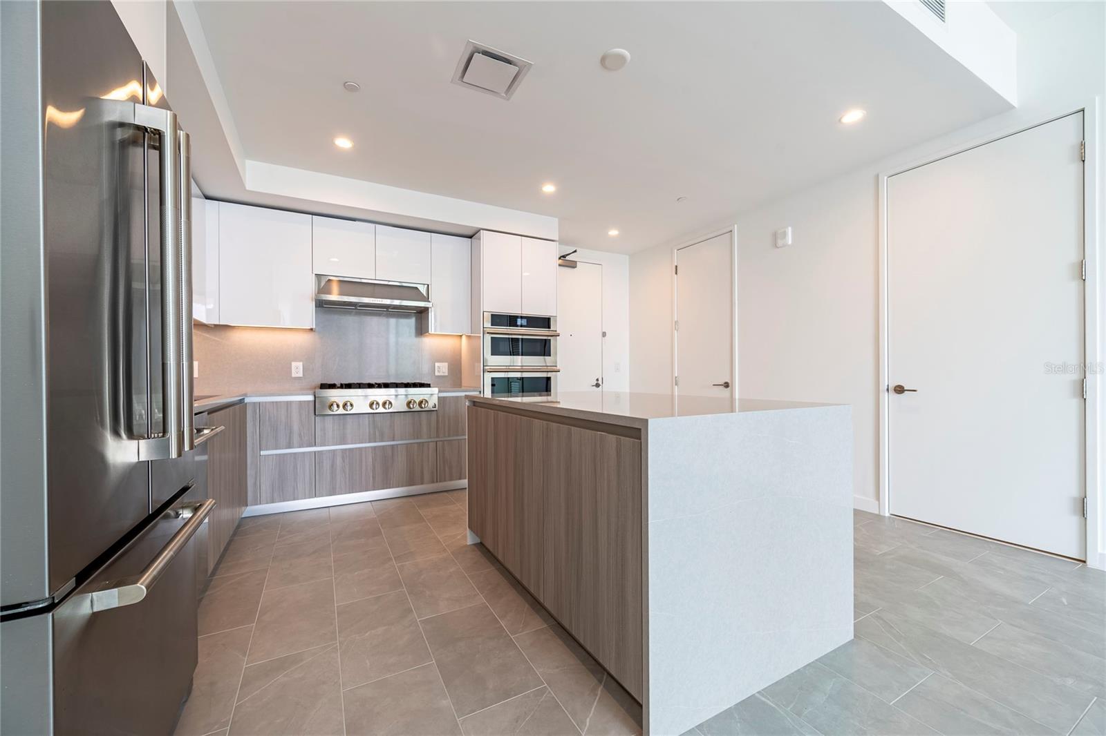 Image 14 of 64 For 400 Central Avenue 1106