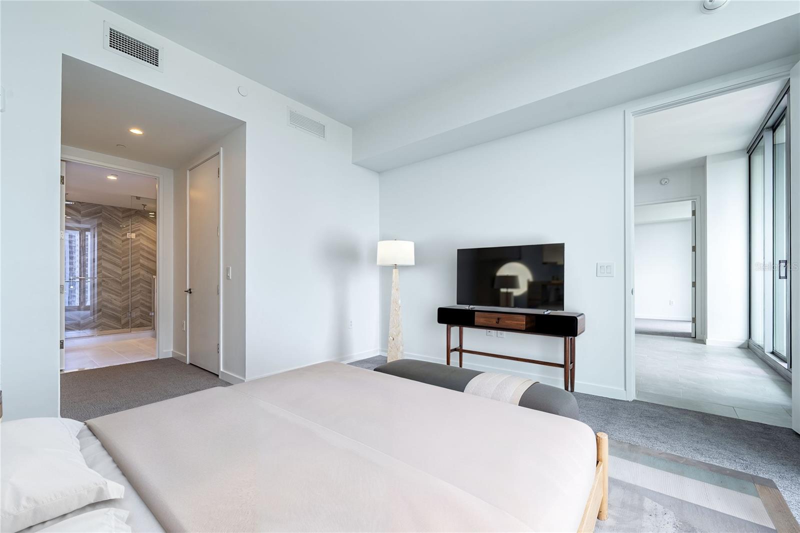 Image 21 of 64 For 400 Central Avenue 1106