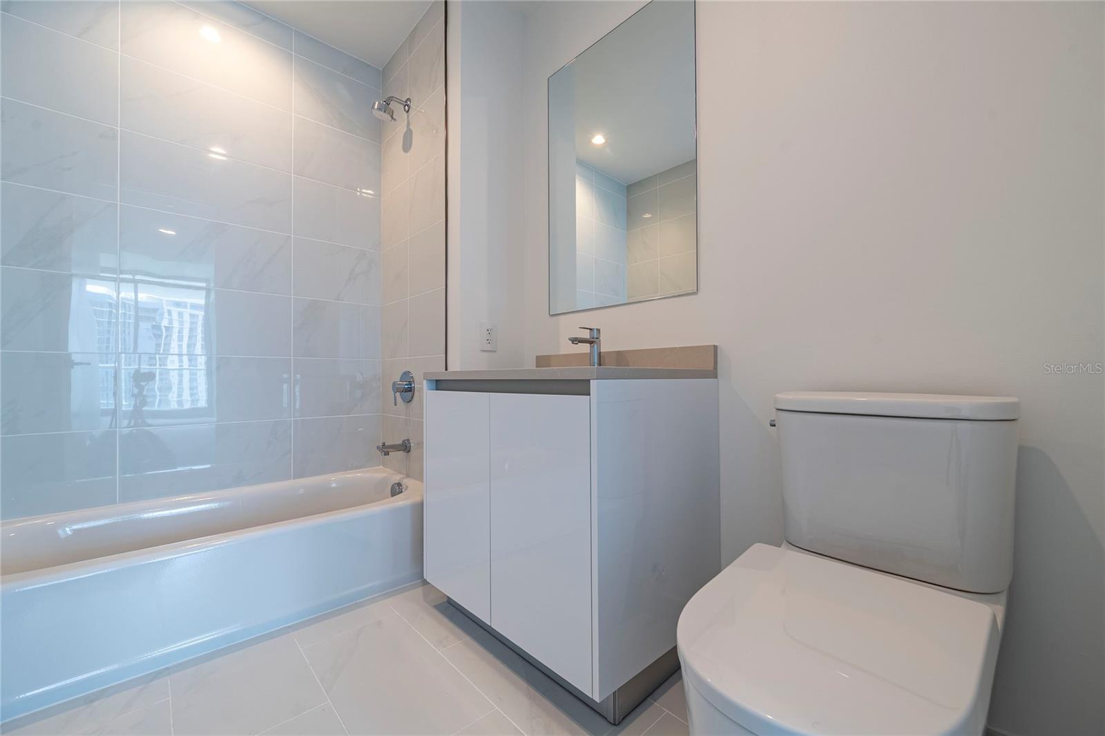 Image 30 of 64 For 400 Central Avenue 1106