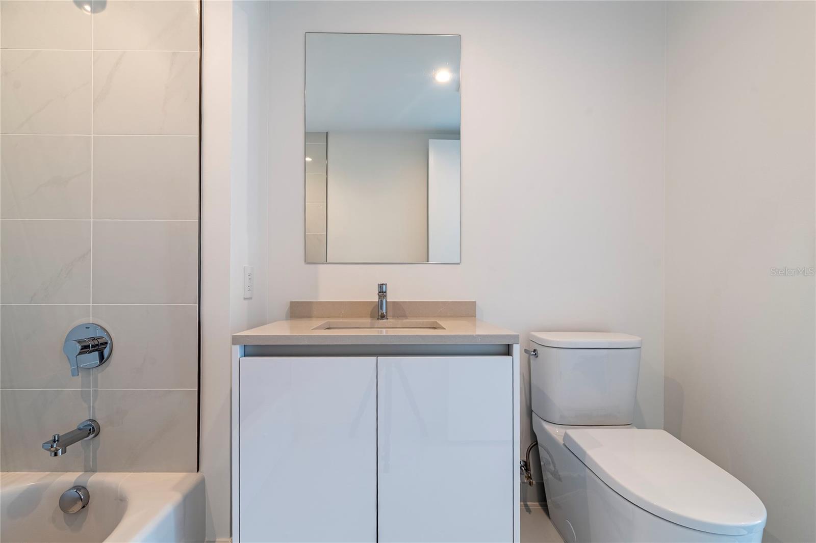 Image 31 of 64 For 400 Central Avenue 1106