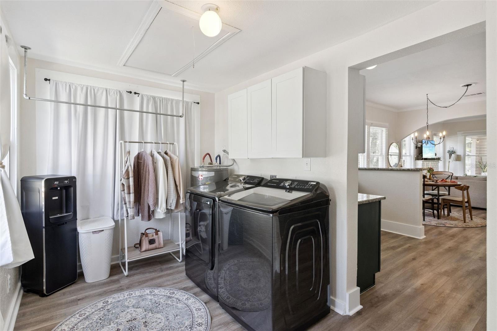 Image 29 of 33 For 812 Paris Street