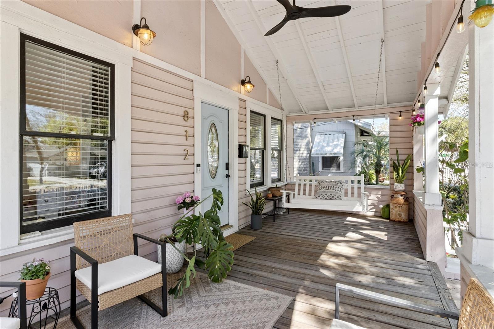 Image 4 of 33 For 812 Paris Street