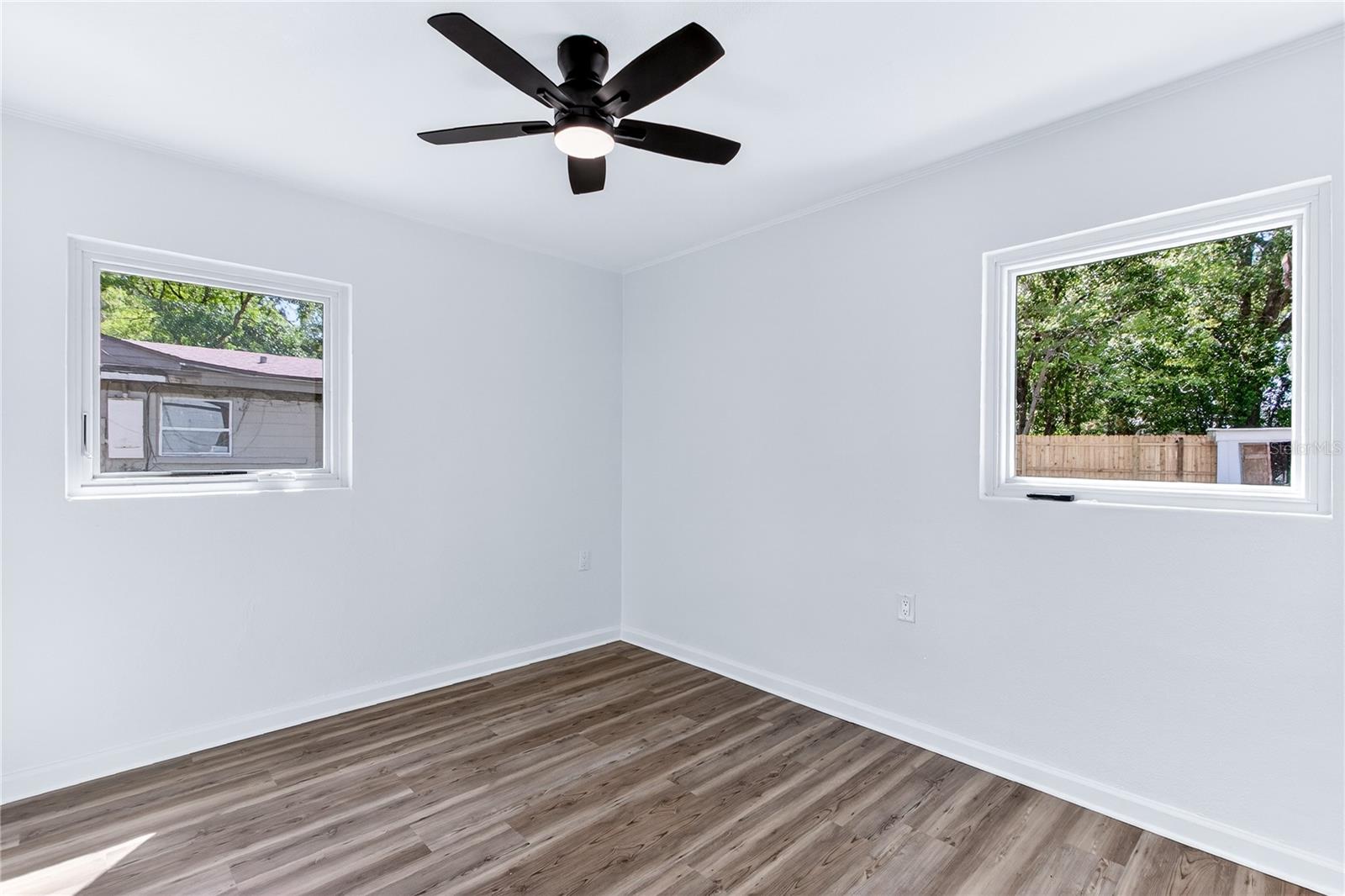 Image 15 of 35 For 2618 Elm Avenue