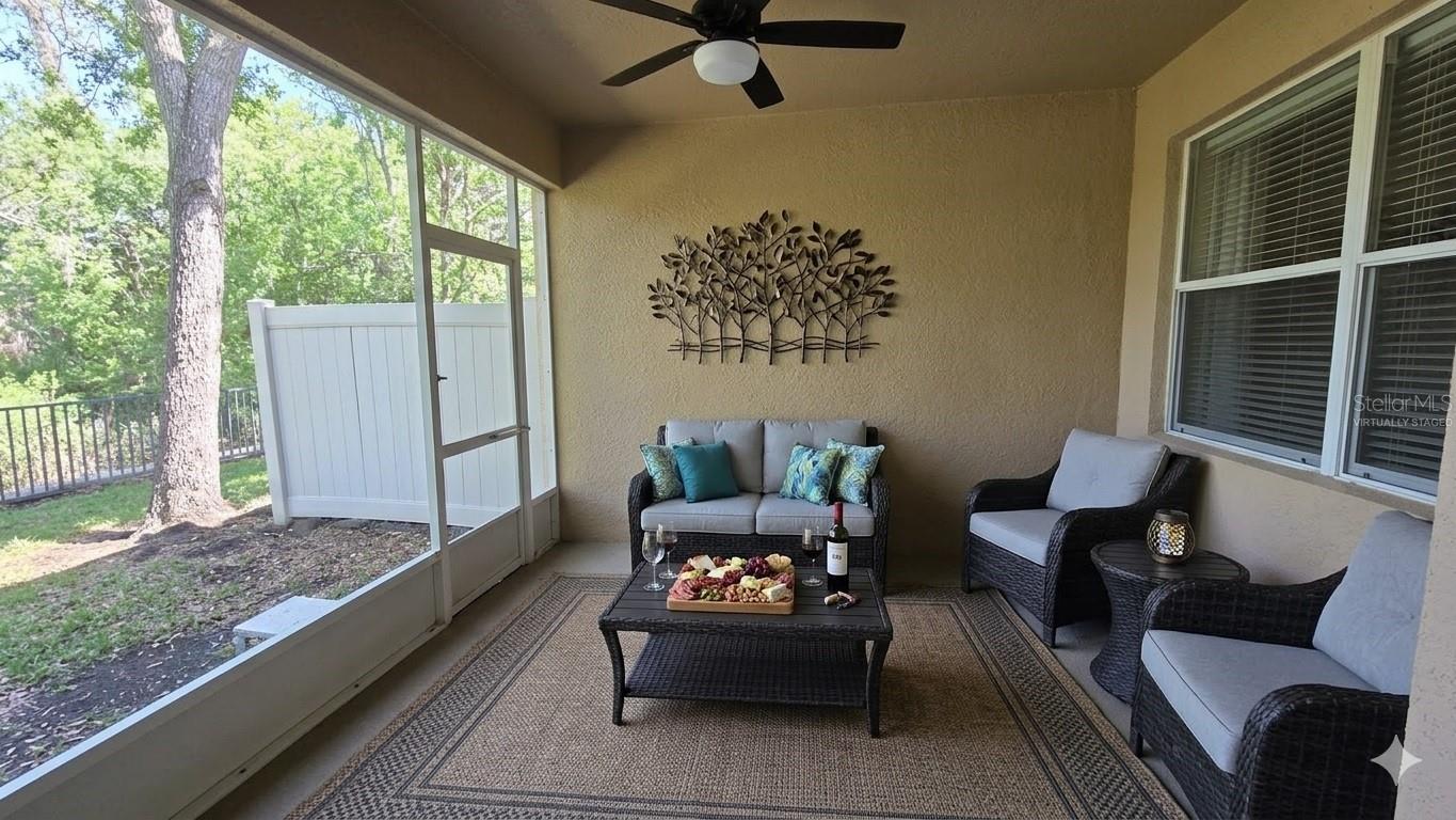 Image 14 of 24 For 420 Harbor Winds Court