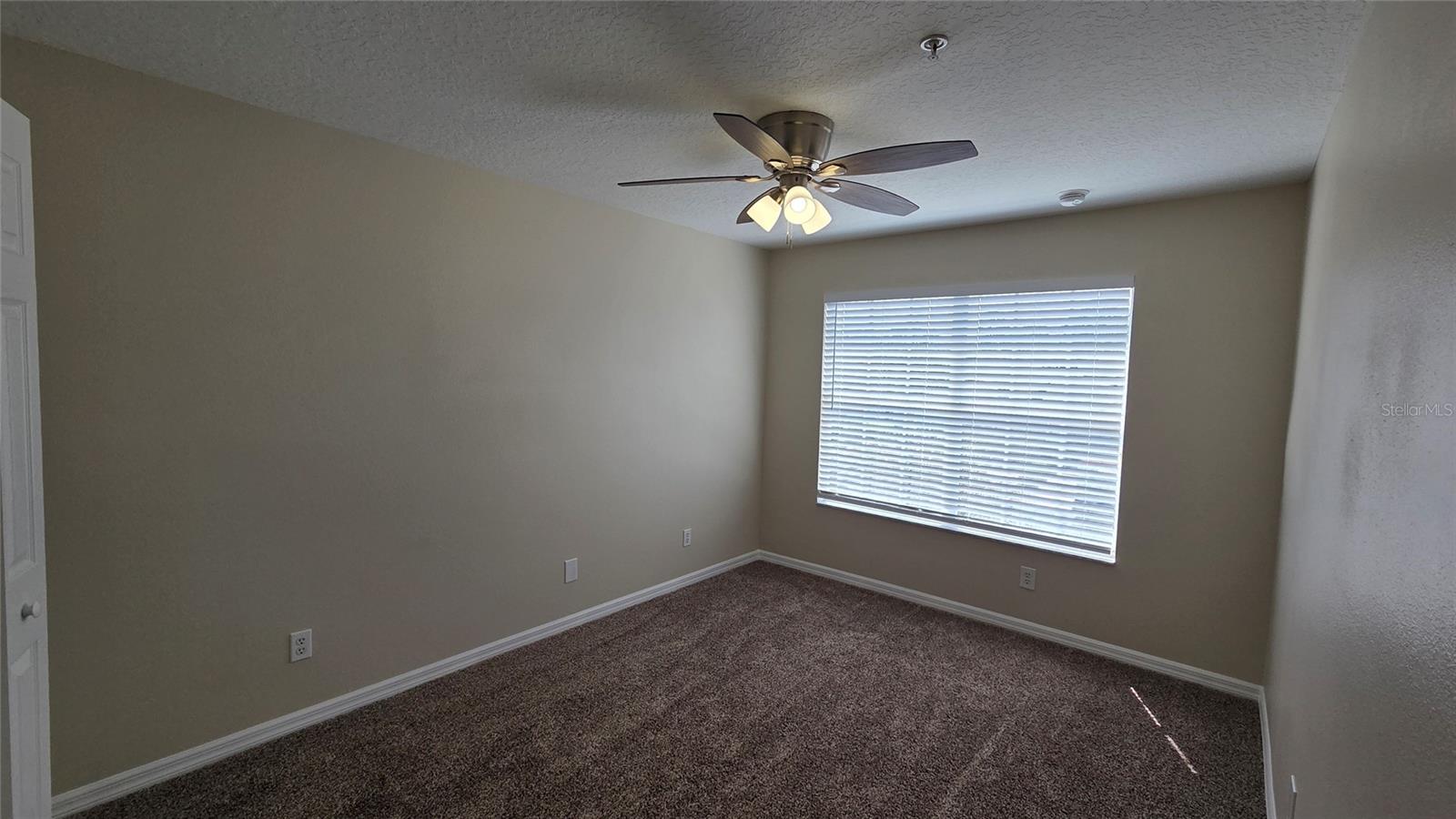 Image 20 of 24 For 420 Harbor Winds Court