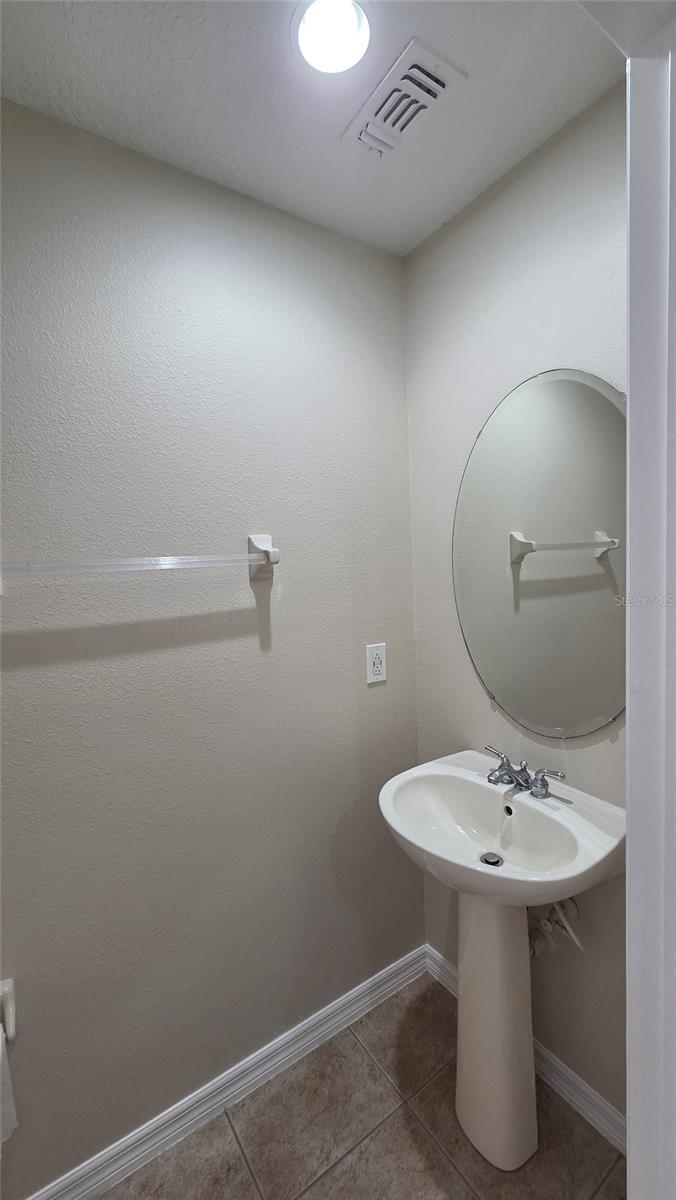 Image 22 of 24 For 420 Harbor Winds Court