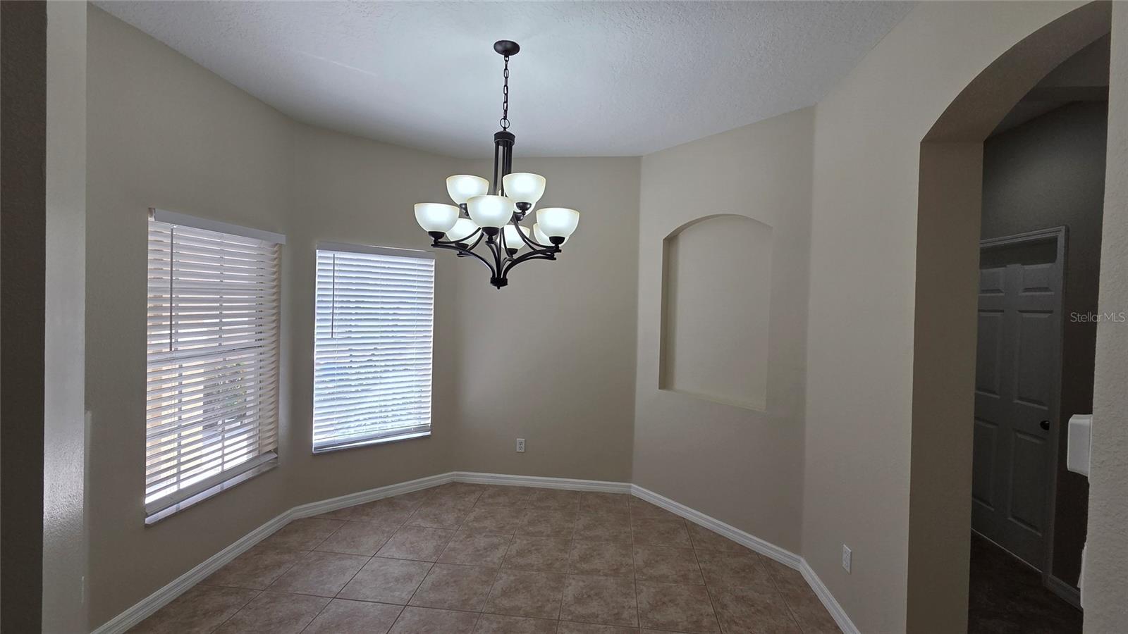 Image 9 of 24 For 420 Harbor Winds Court