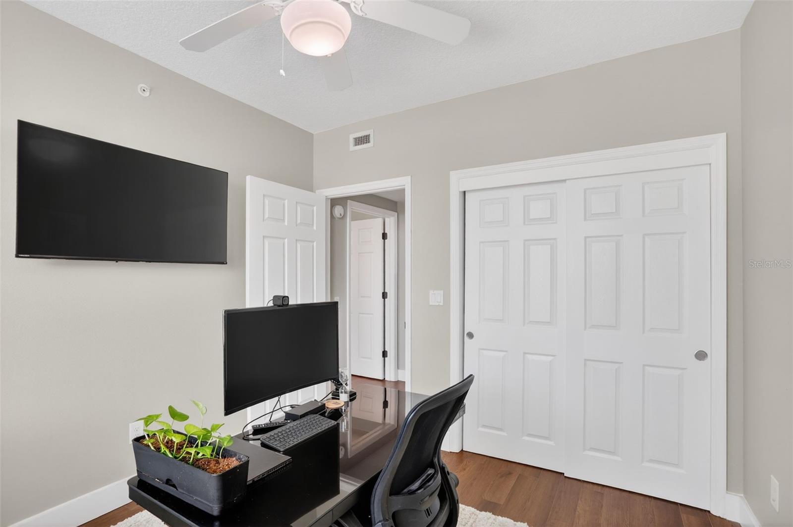 Image 18 of 29 For 322 Central Boulevard 1207