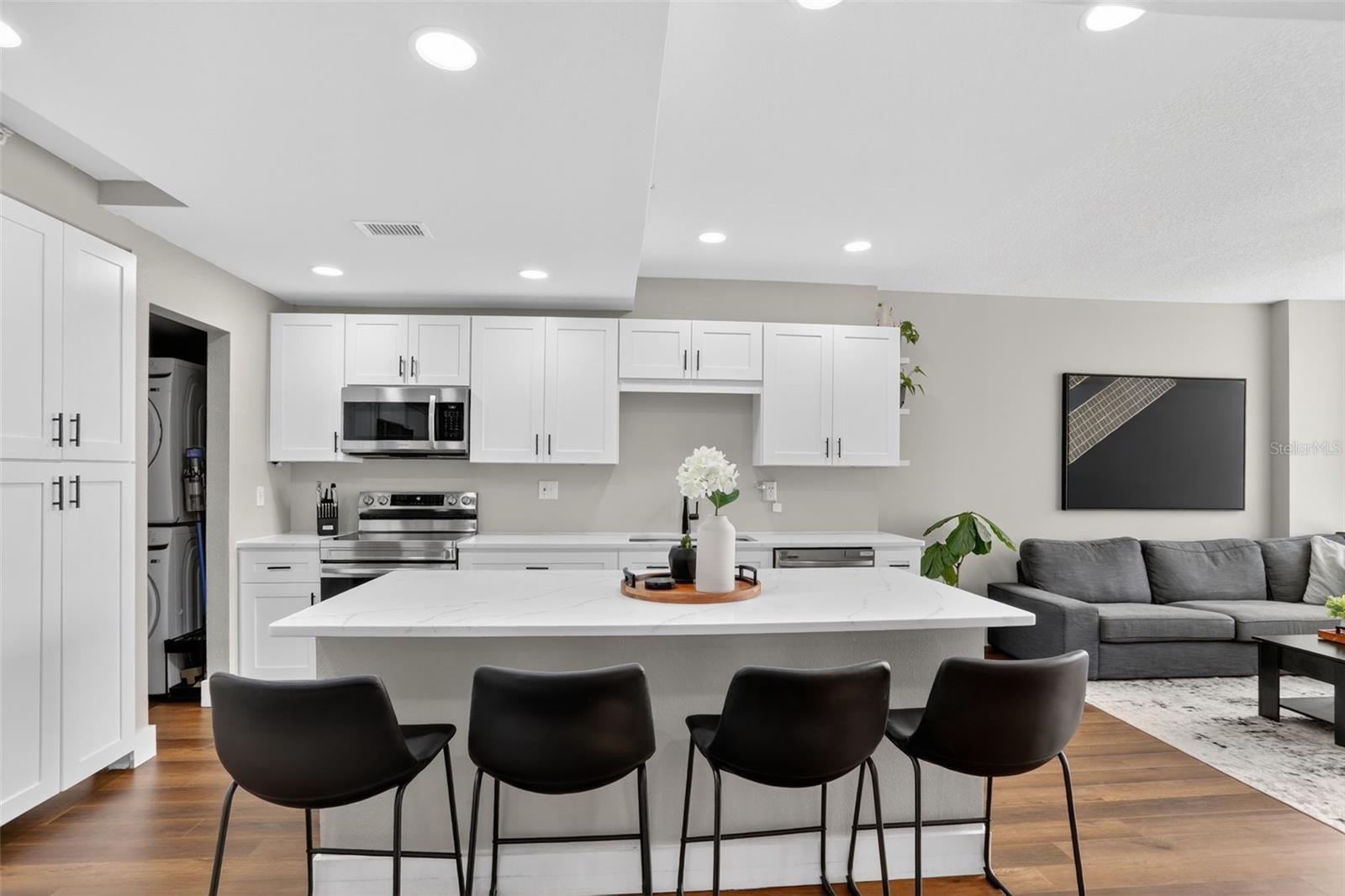 Image 20 of 29 For 322 Central Boulevard 1207