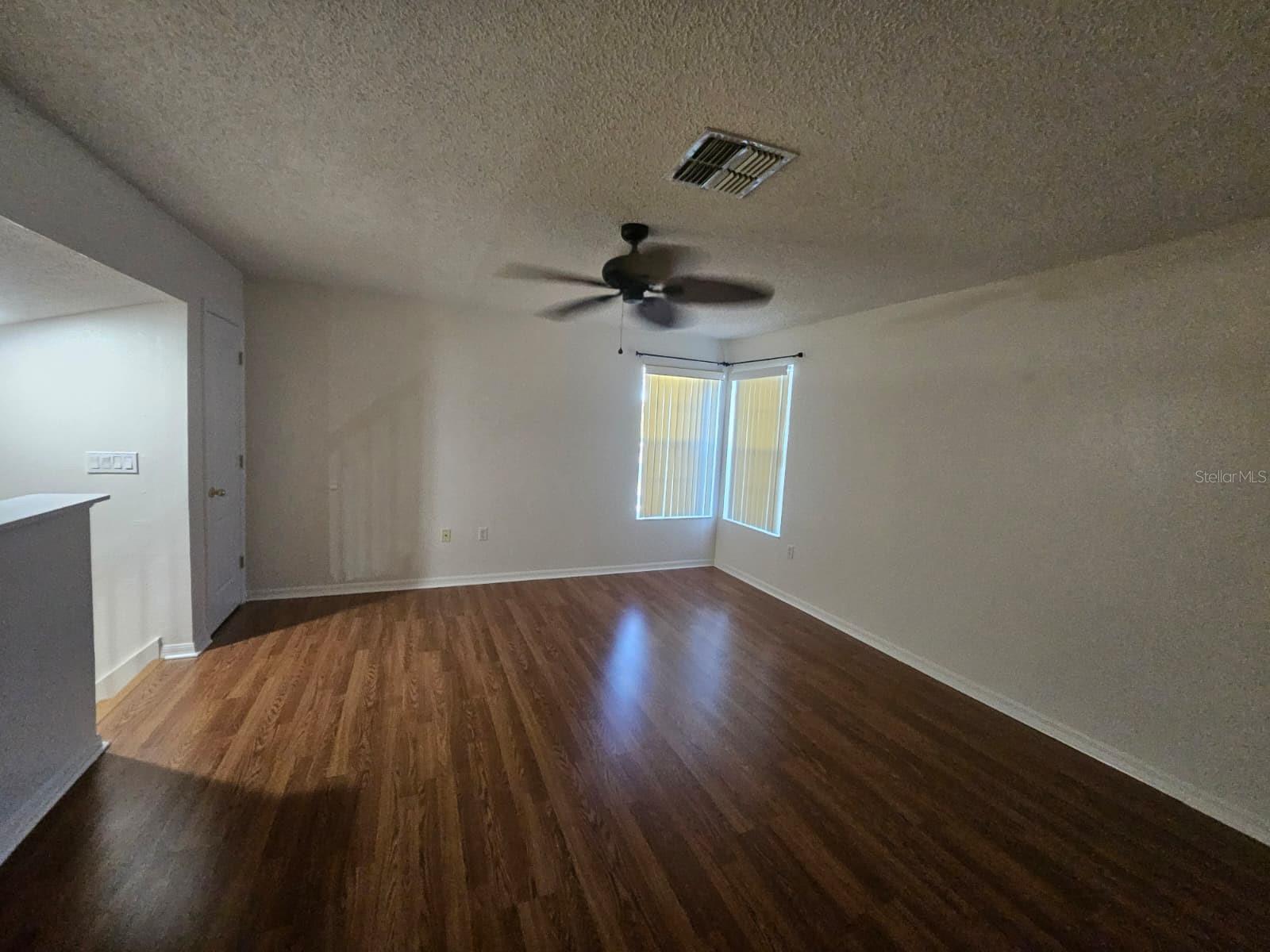 Image 12 of 37 For 3985 Andover Cay Boulevard