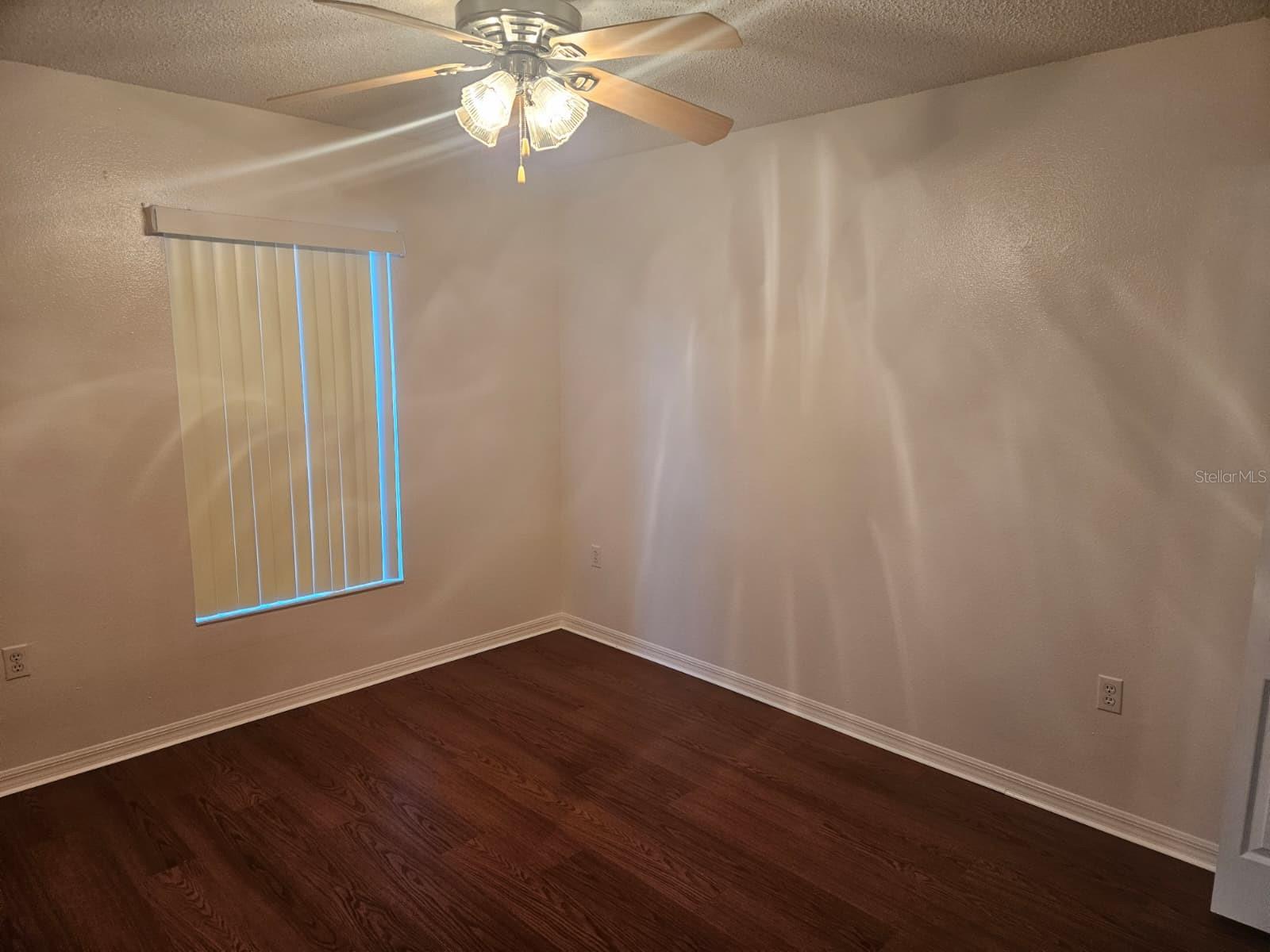 Image 17 of 37 For 3985 Andover Cay Boulevard