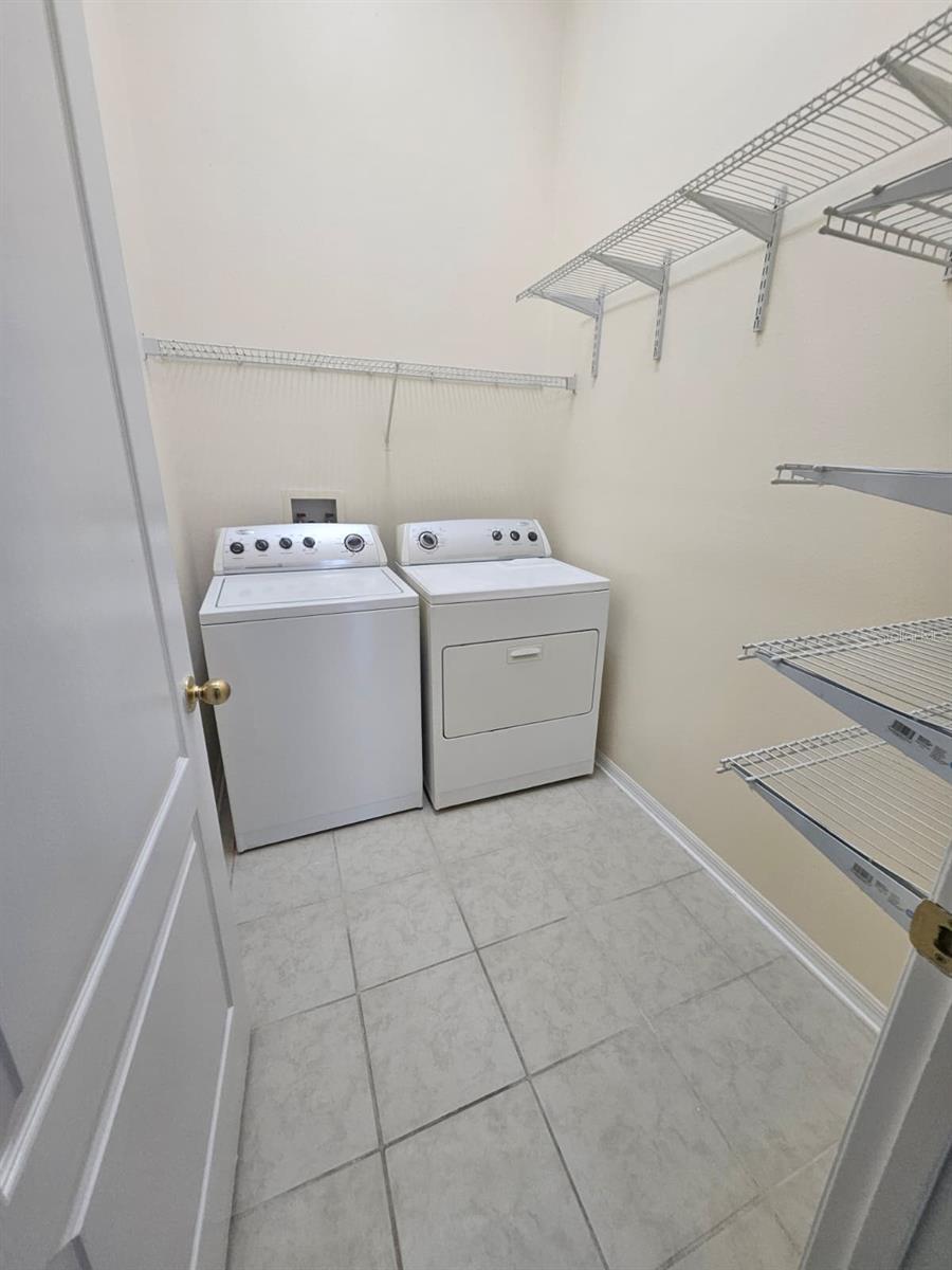 Image 21 of 37 For 3985 Andover Cay Boulevard