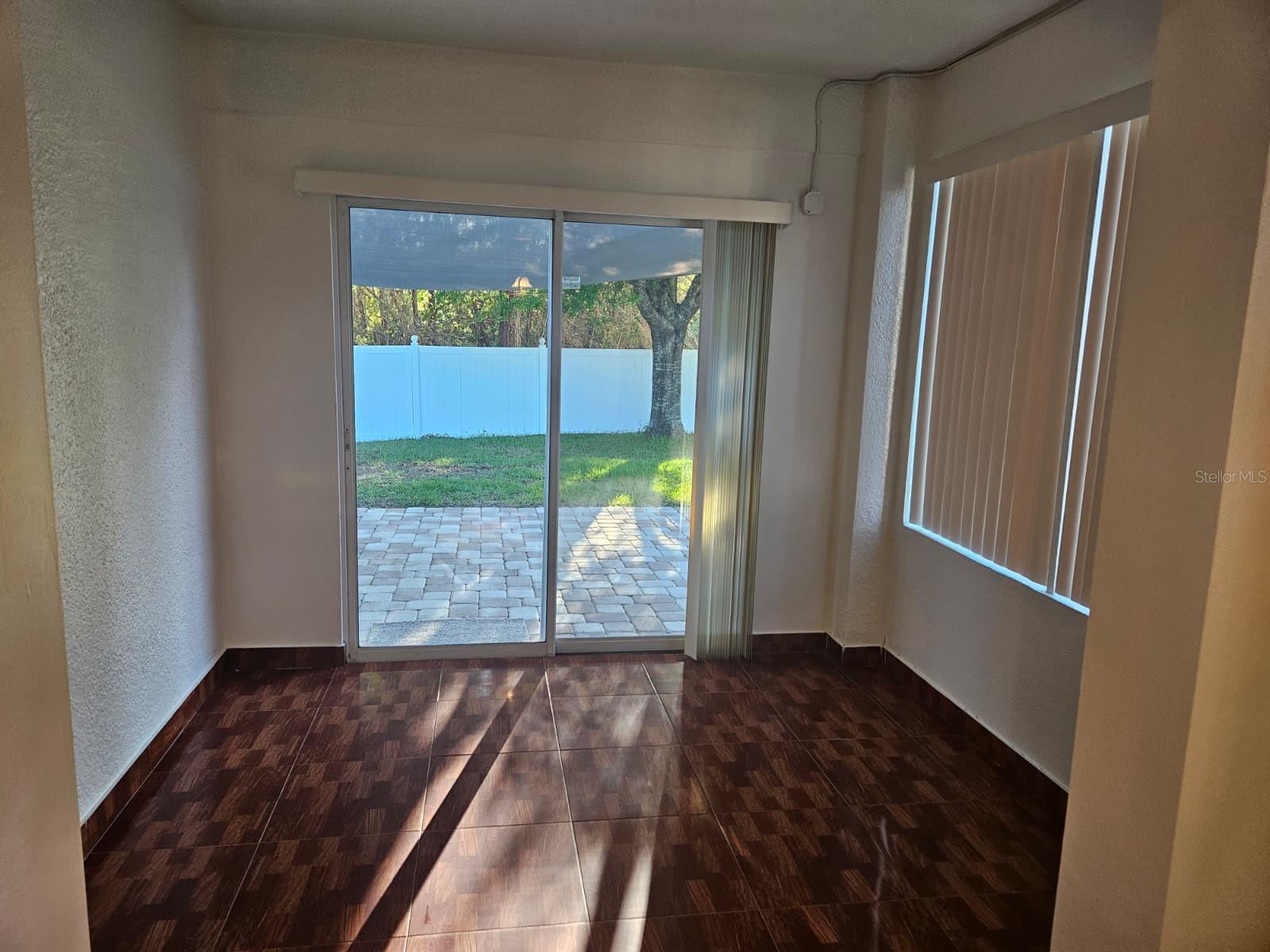 Image 26 of 37 For 3985 Andover Cay Boulevard