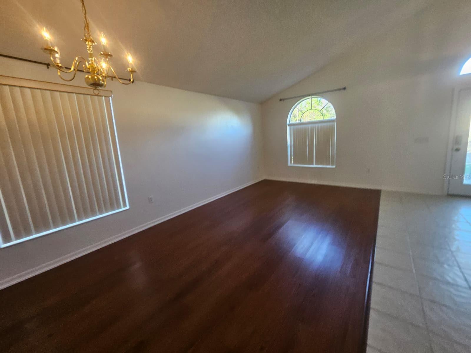 Image 3 of 37 For 3985 Andover Cay Boulevard