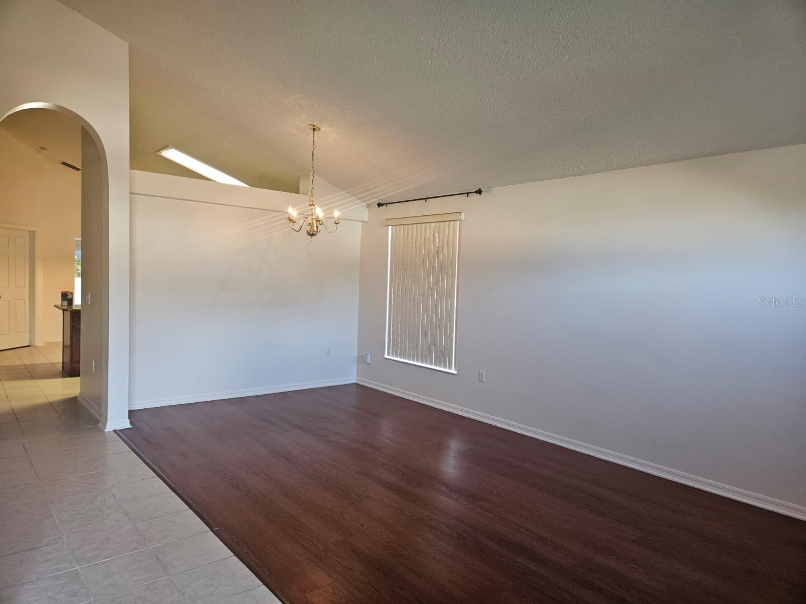 Image 4 of 37 For 3985 Andover Cay Boulevard