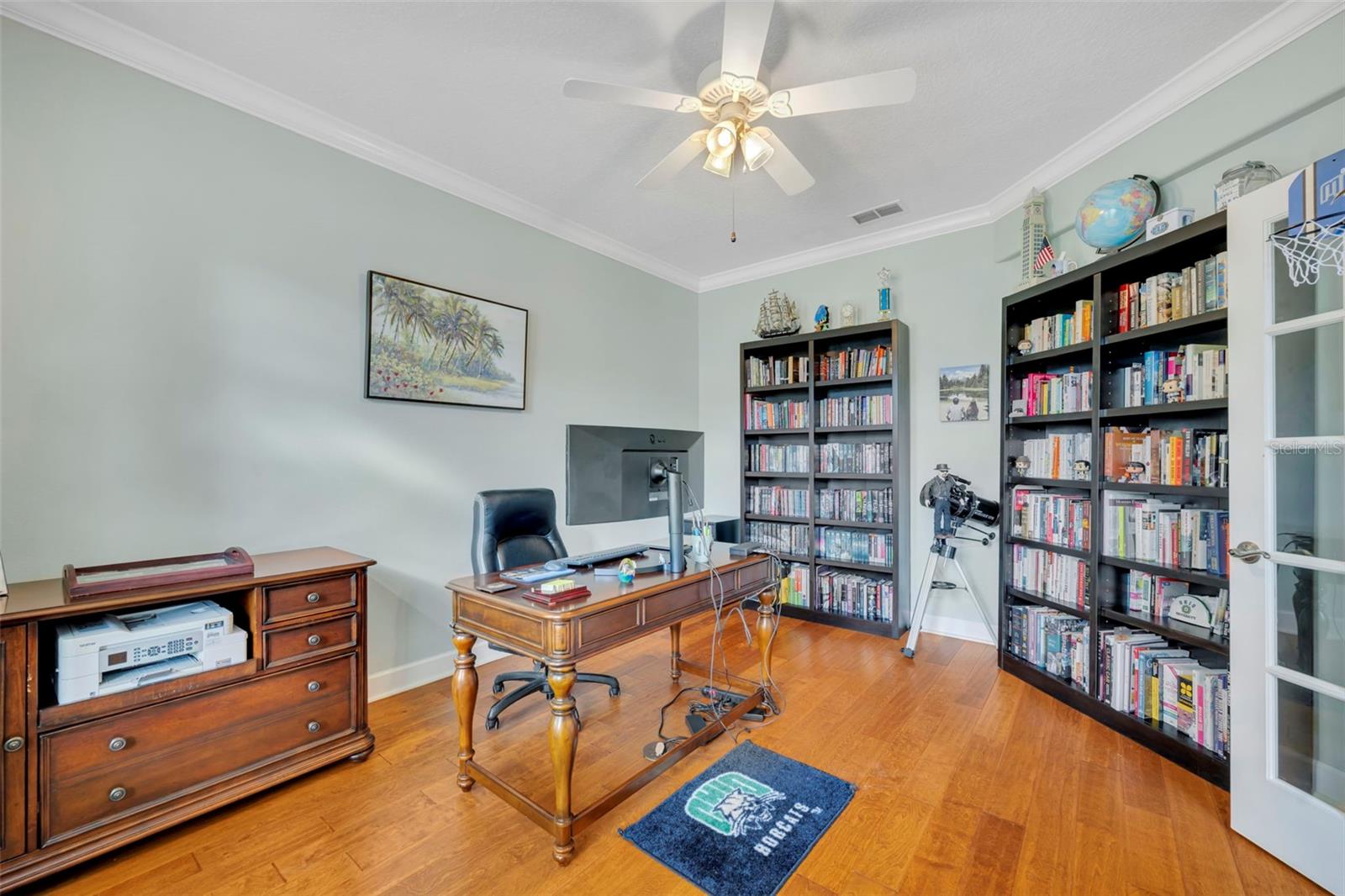 Listing photo id 15 for 792 Blairmont Lane