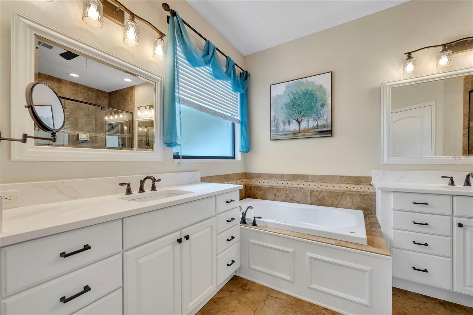 Listing photo id 18 for 792 Blairmont Lane