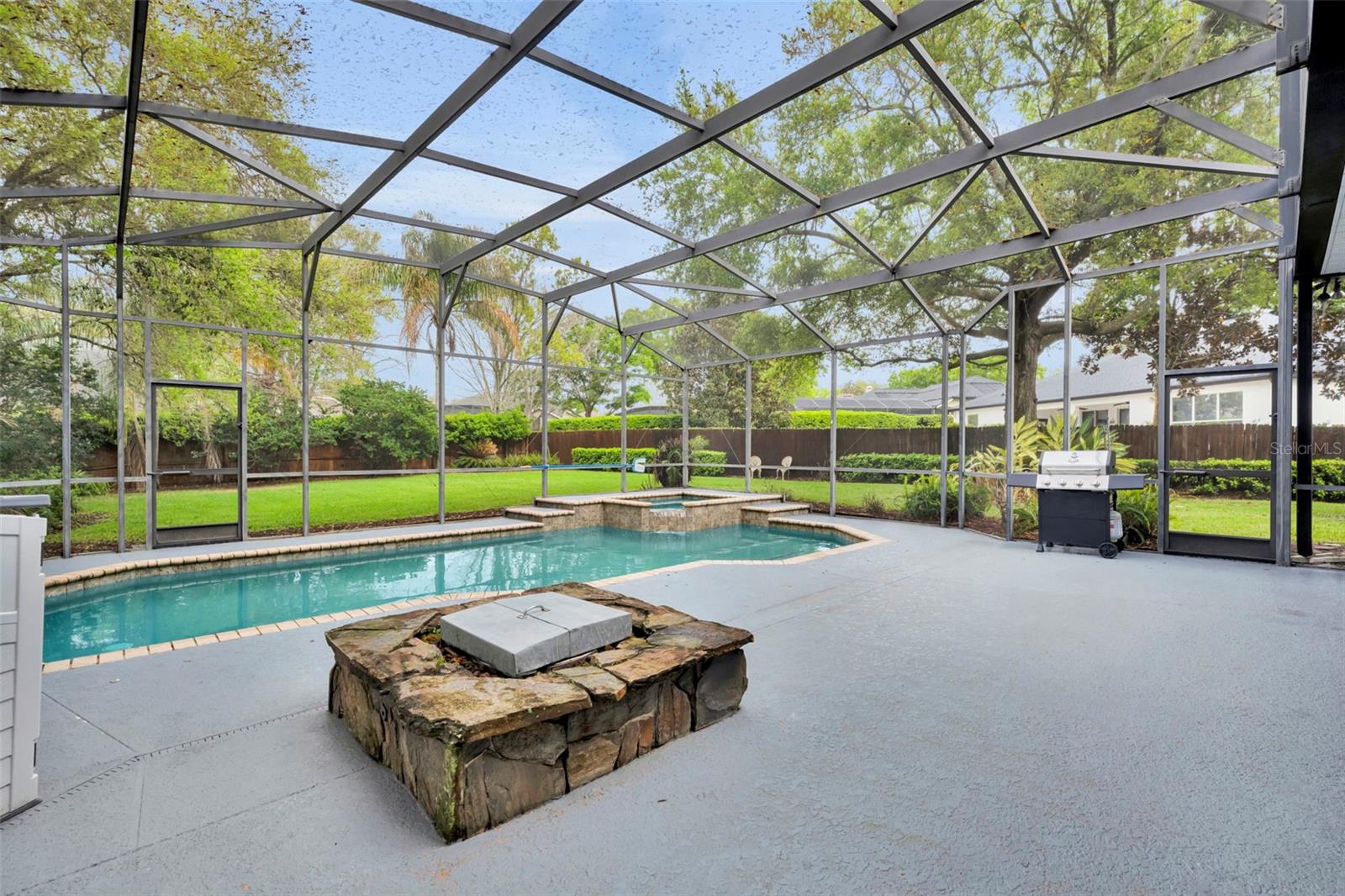 Listing photo id 37 for 792 Blairmont Lane