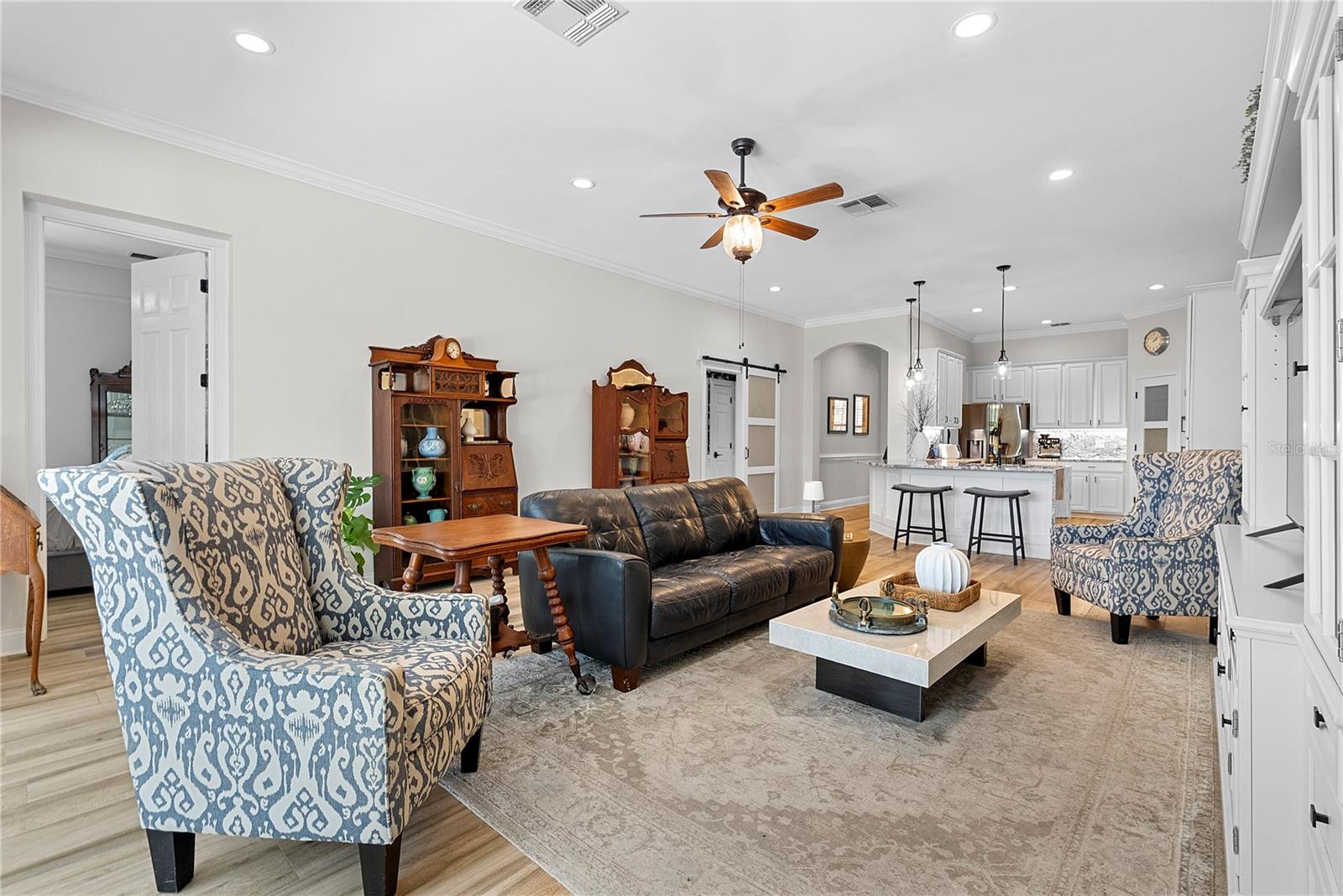 Image 10 of 41 For 8411 Woburn Court