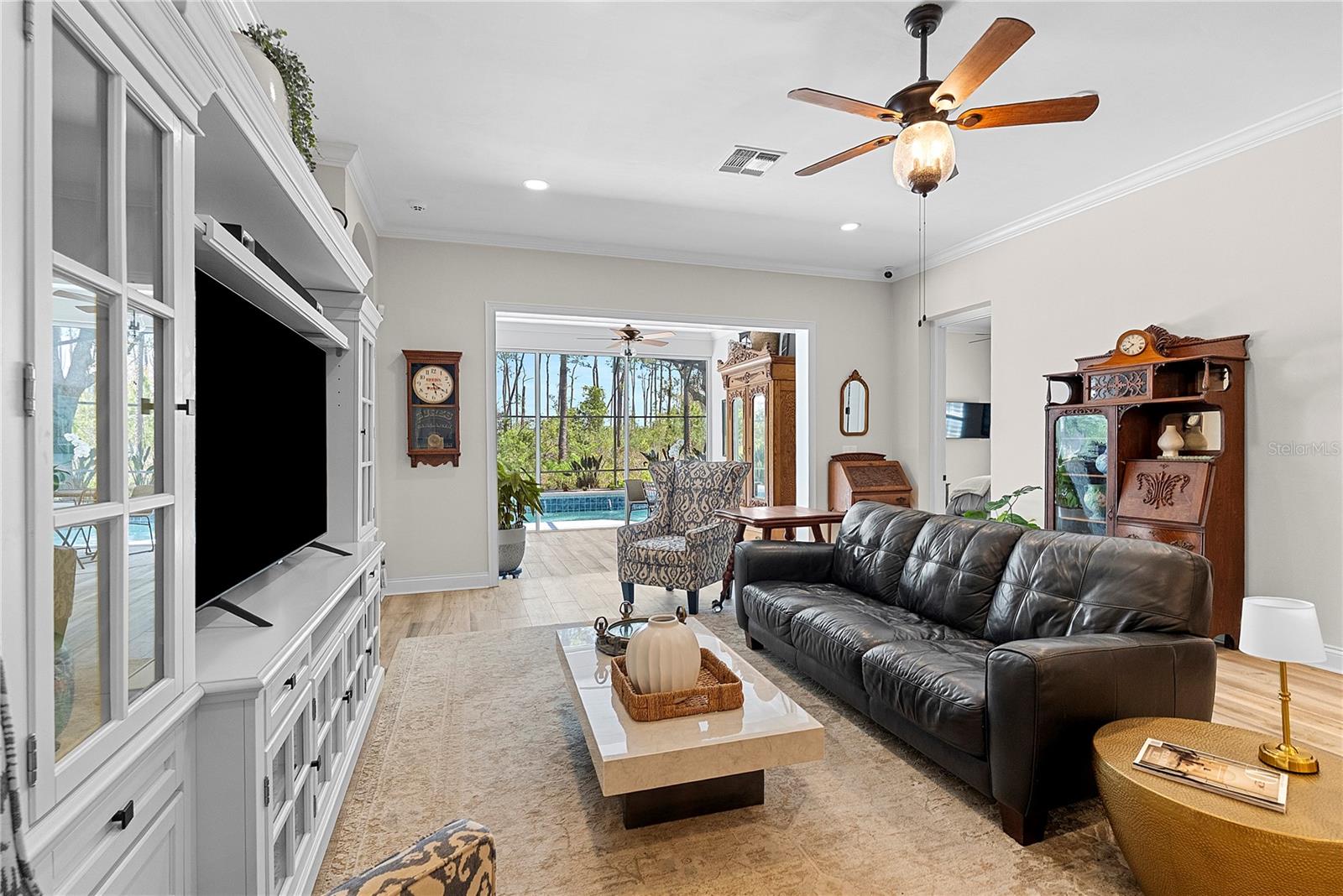 Image 11 of 41 For 8411 Woburn Court