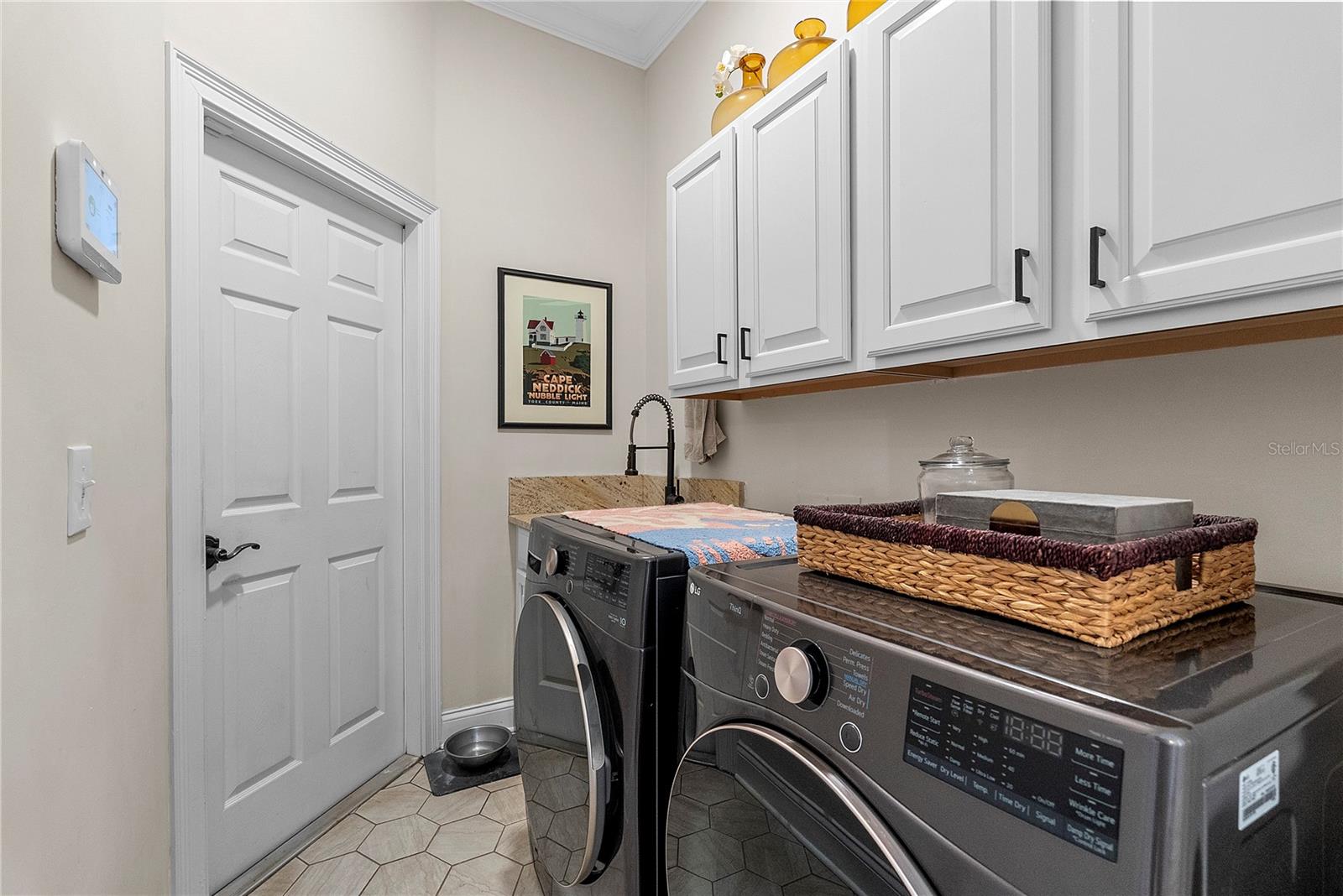 Image 28 of 41 For 8411 Woburn Court