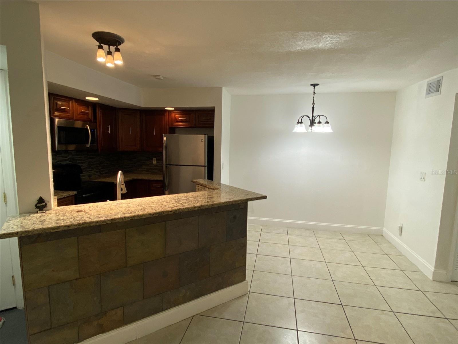 Image 4 of 7 For 4630 Commander Drive 1012