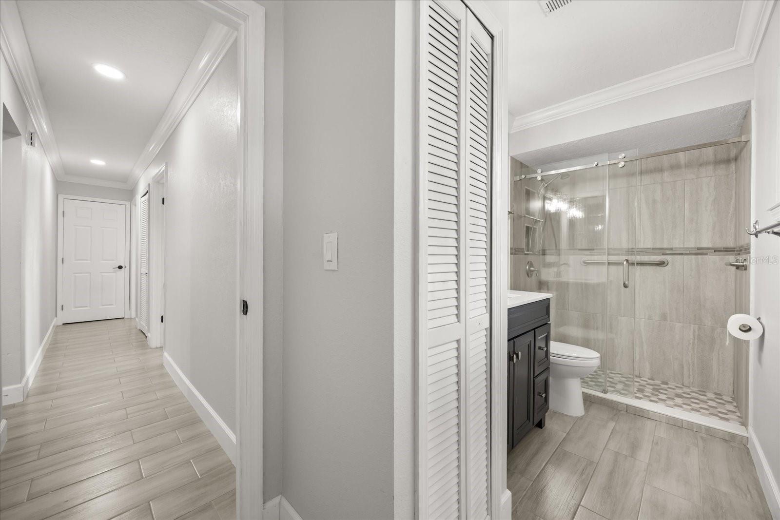 Image 23 of 34 For 627 Mellowood Avenue