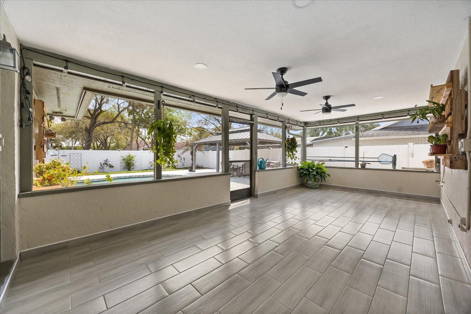 Image 25 of 34 For 627 Mellowood Avenue