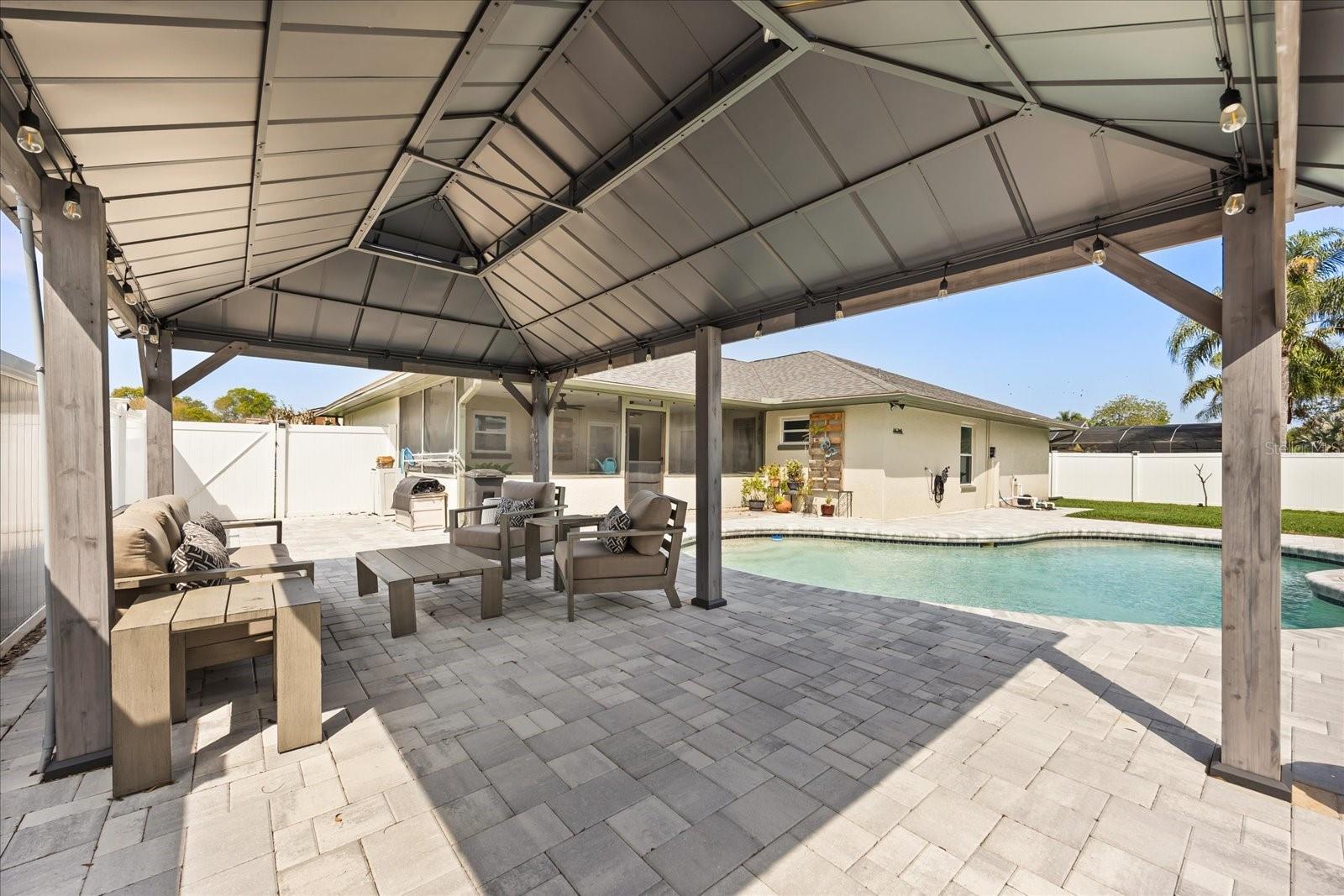 Image 28 of 34 For 627 Mellowood Avenue