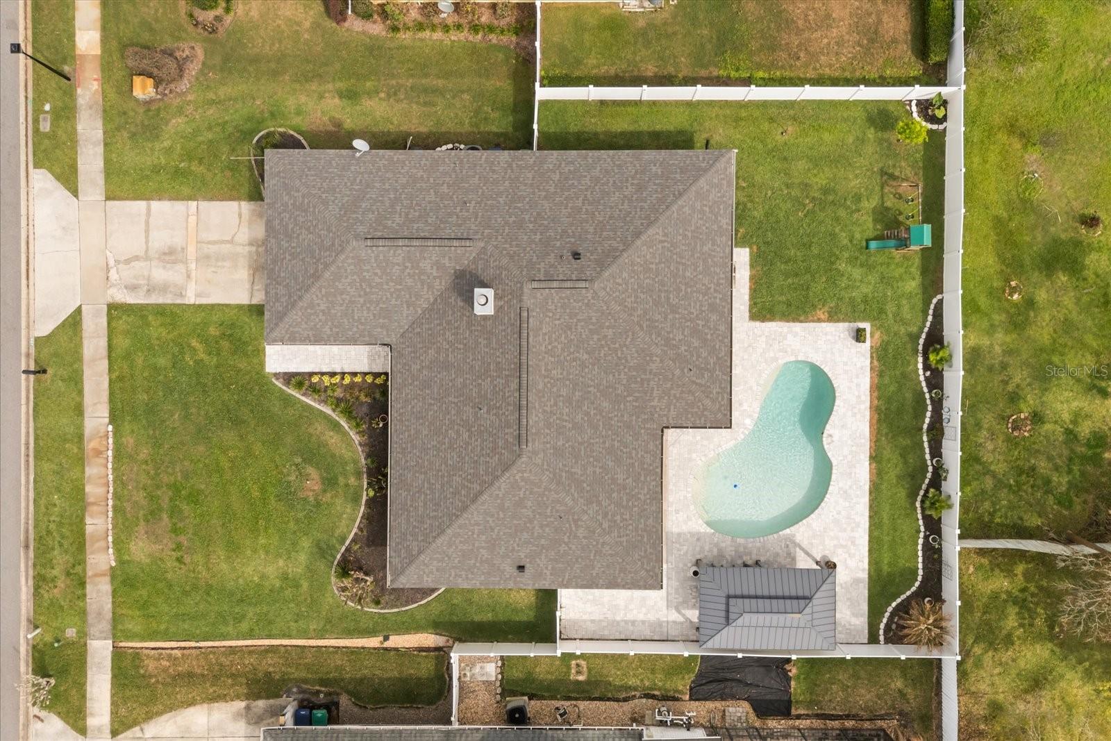 Image 32 of 34 For 627 Mellowood Avenue