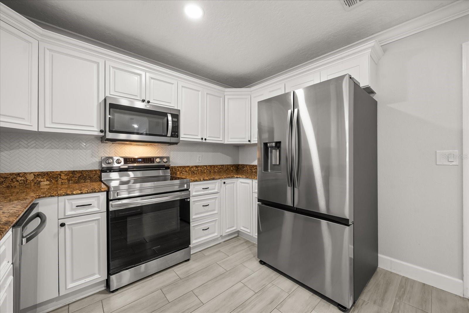 Image 9 of 34 For 627 Mellowood Avenue