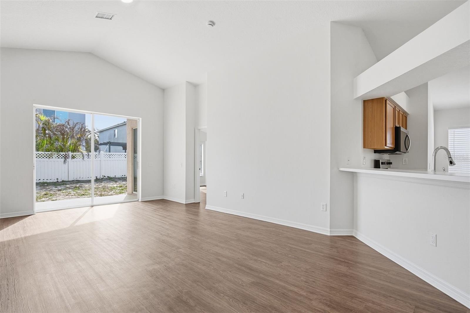 Image 16 of 42 For 11240 Lake Lanier Drive