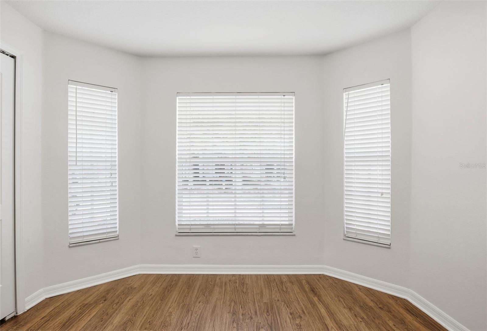 Image 17 of 42 For 11240 Lake Lanier Drive