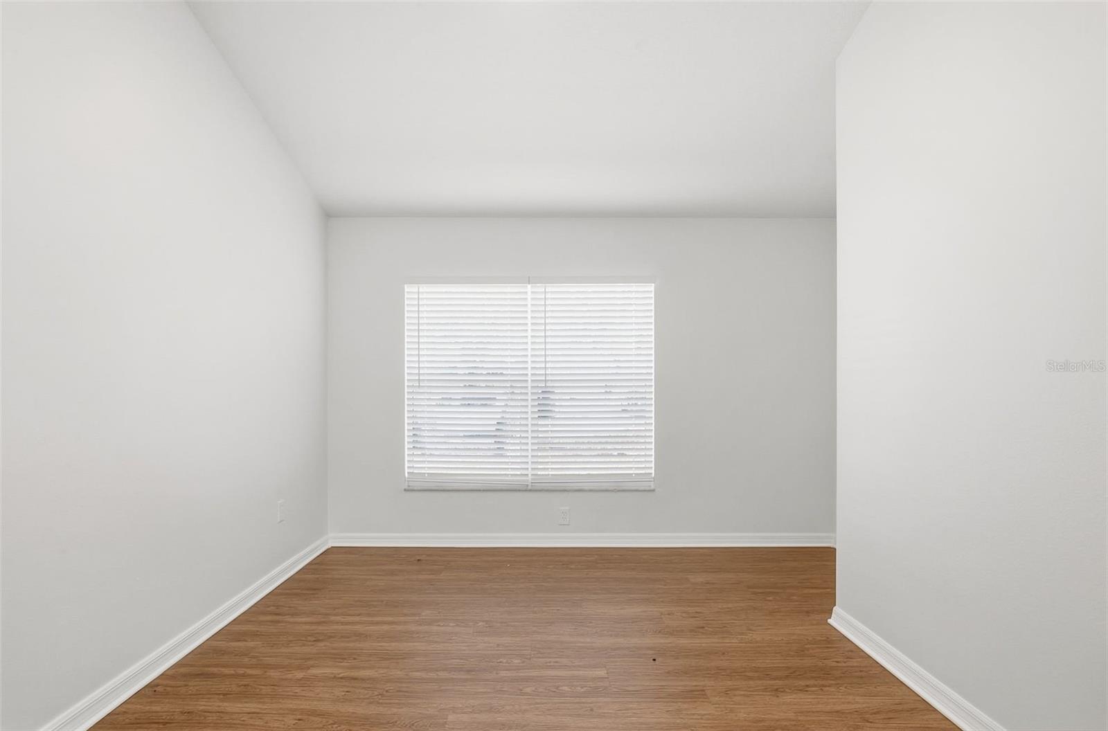 Image 23 of 42 For 11240 Lake Lanier Drive