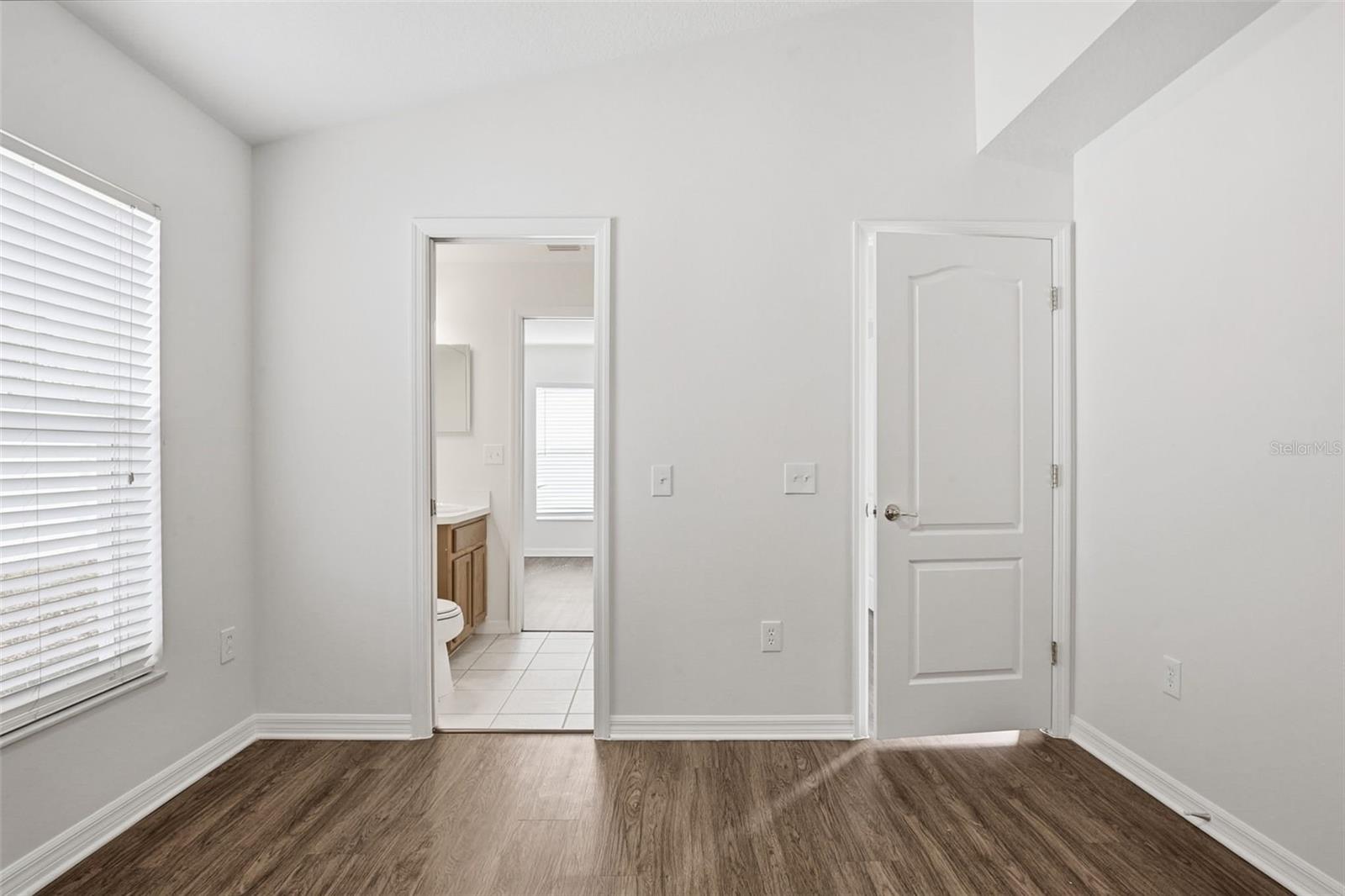 Image 27 of 42 For 11240 Lake Lanier Drive