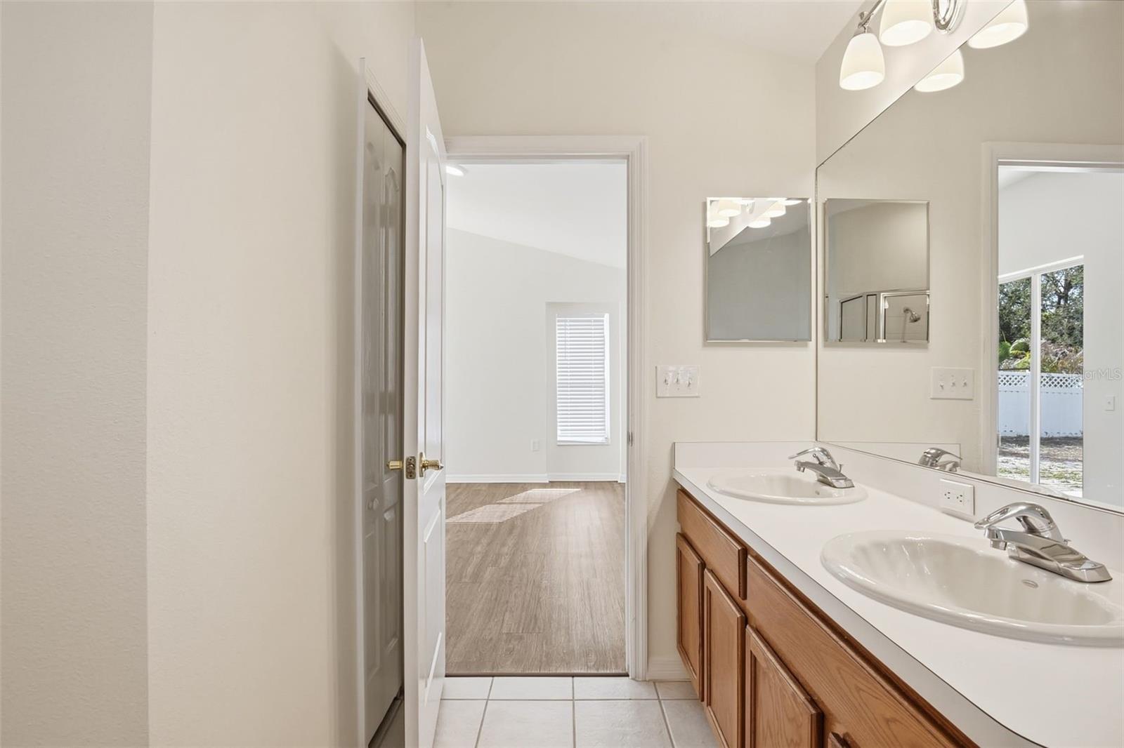 Image 33 of 42 For 11240 Lake Lanier Drive