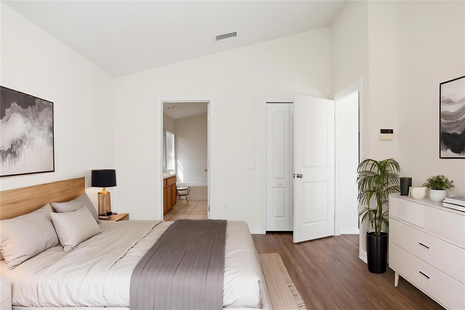 Image 8 of 42 For 11240 Lake Lanier Drive