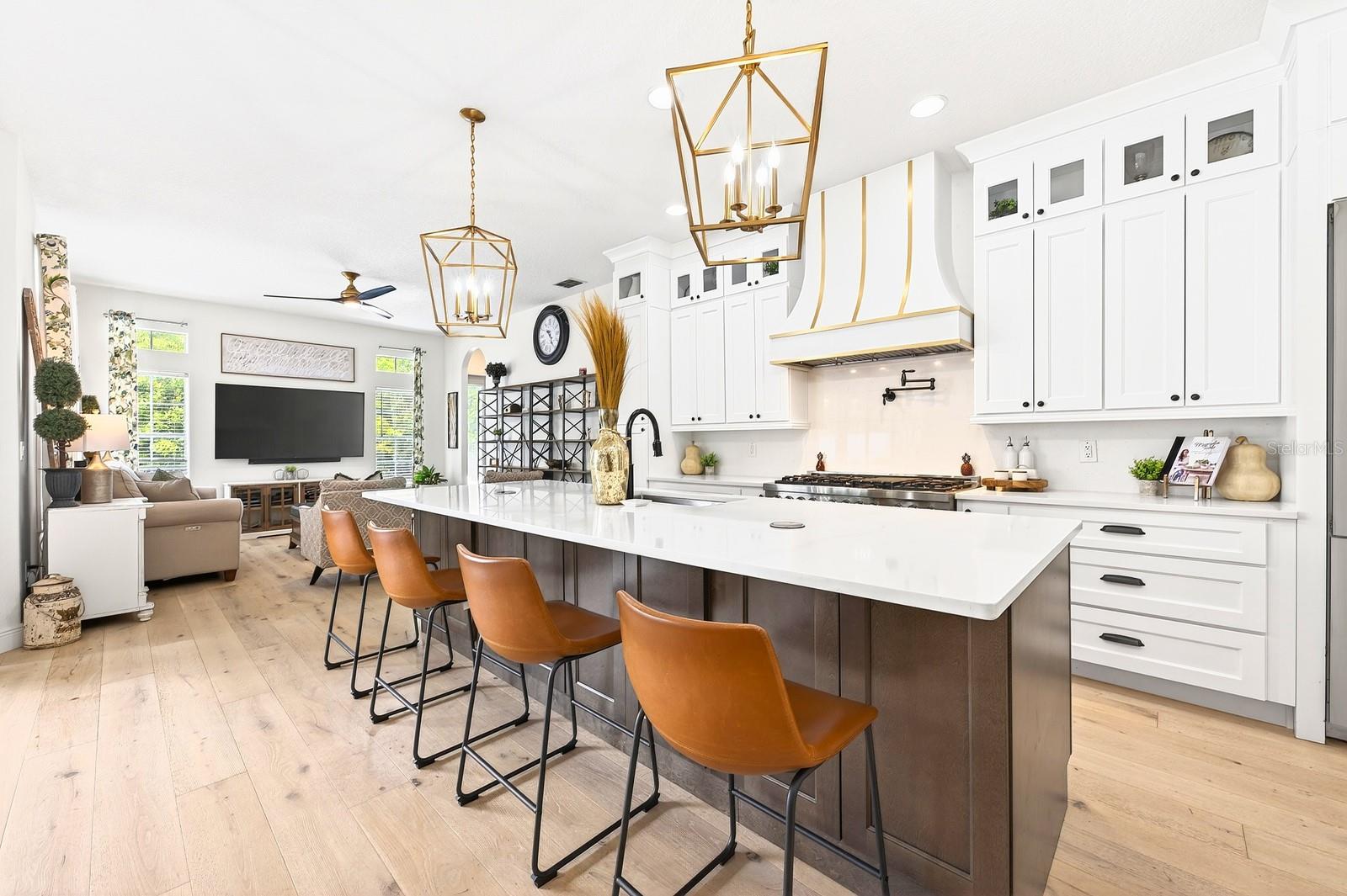 Image 12 of 43 For 318 Tudor Spring Court