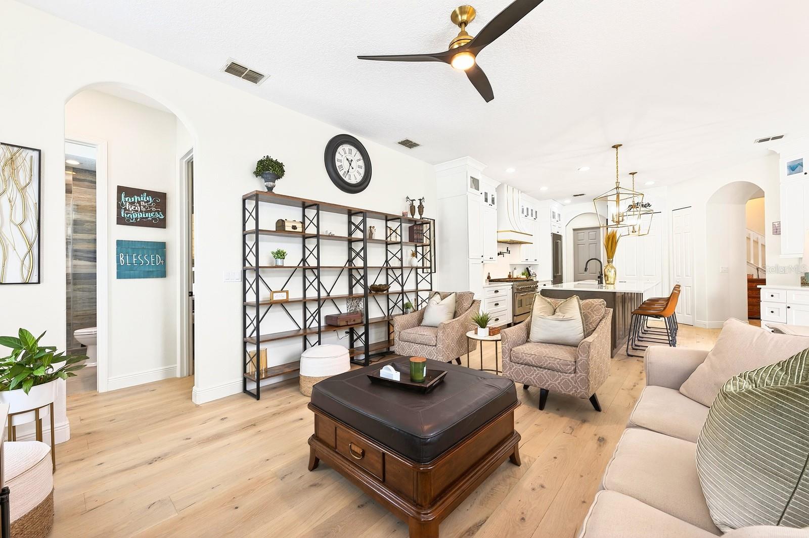 Image 14 of 43 For 318 Tudor Spring Court