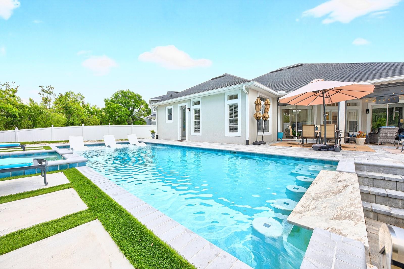 Image 3 of 43 For 318 Tudor Spring Court