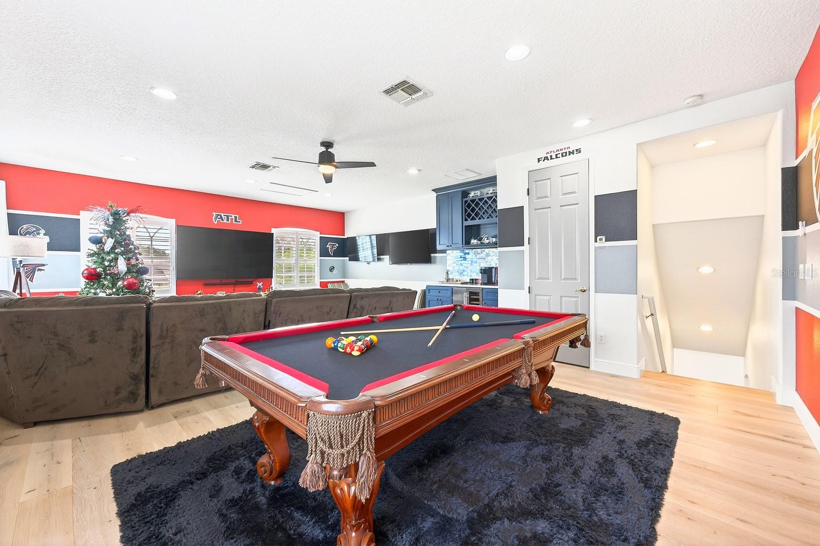 Image 30 of 43 For 318 Tudor Spring Court