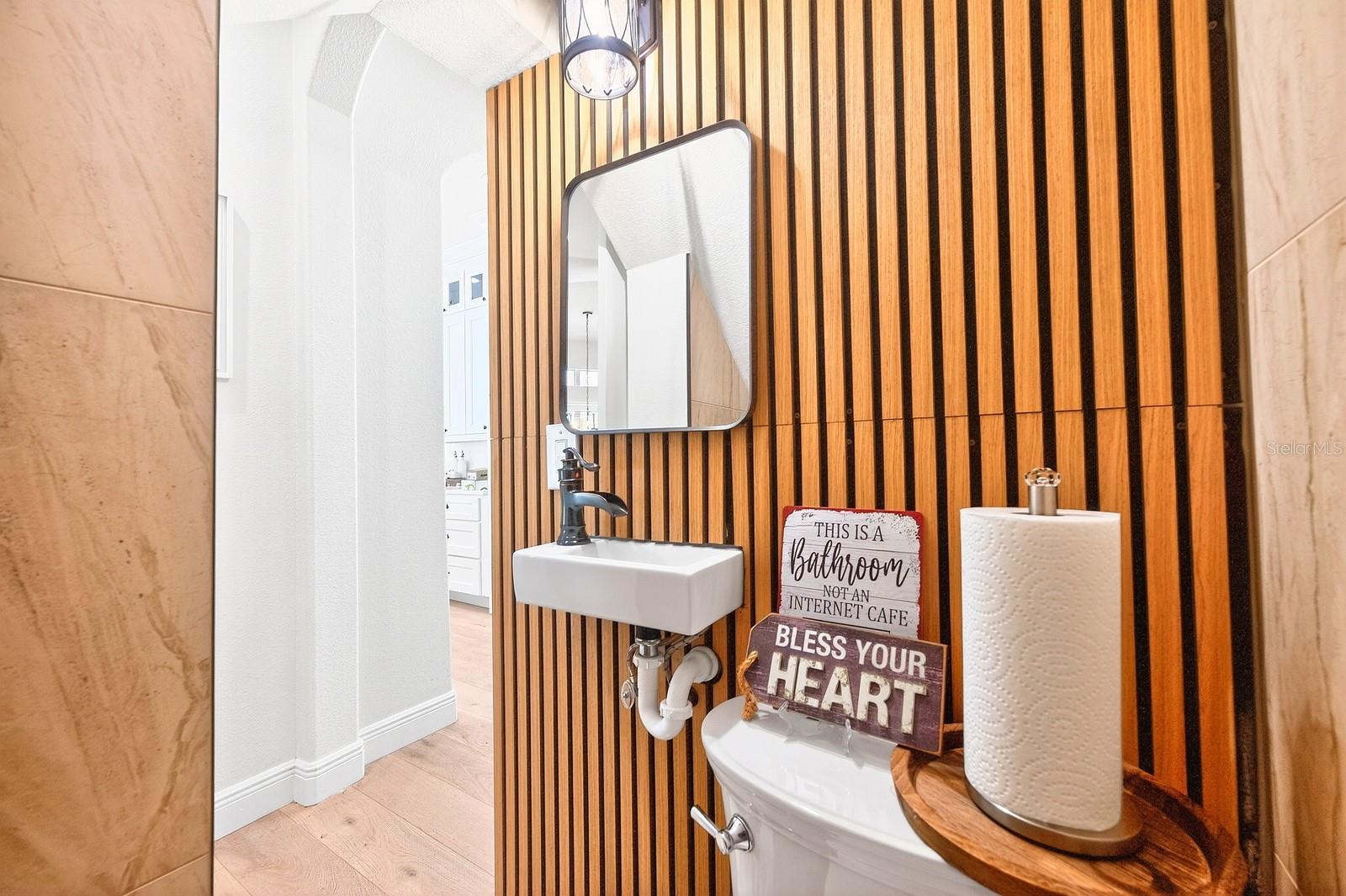 Image 32 of 43 For 318 Tudor Spring Court