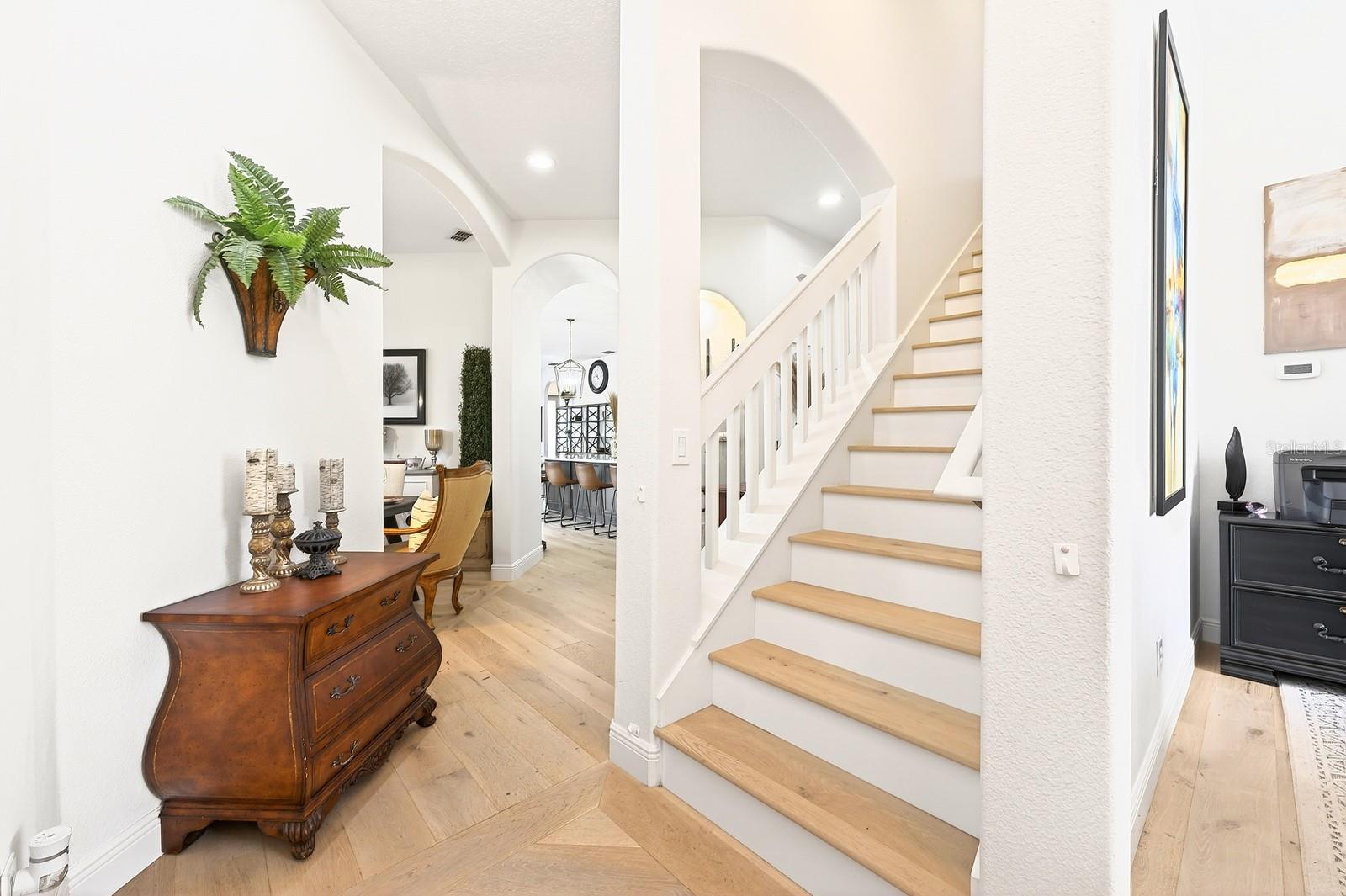 Image 4 of 43 For 318 Tudor Spring Court