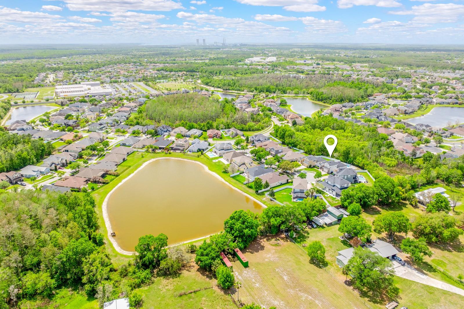 Image 42 of 43 For 318 Tudor Spring Court